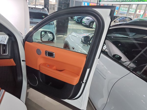 Li Auto L6 2024, 10900 км, за 215100 CNY - фото 25