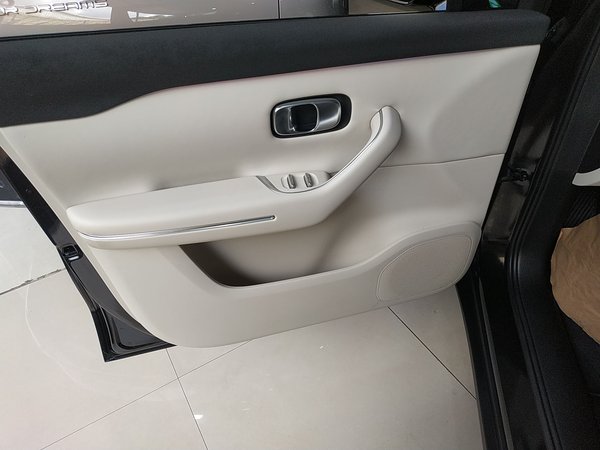 Leapmotor C16 2024, 950000 км, за 140600 CNY - фото 27