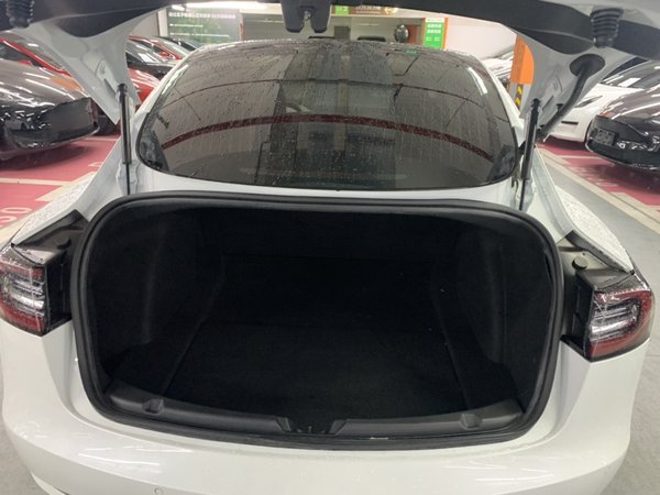 Tesla Model 3 2020, 34300 км, за 139600 CNY - фото 17