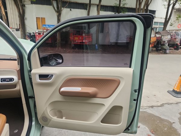 Wuling Hongguang MINIEV 2023, 18100 км, за 30700 CNY - фото 16