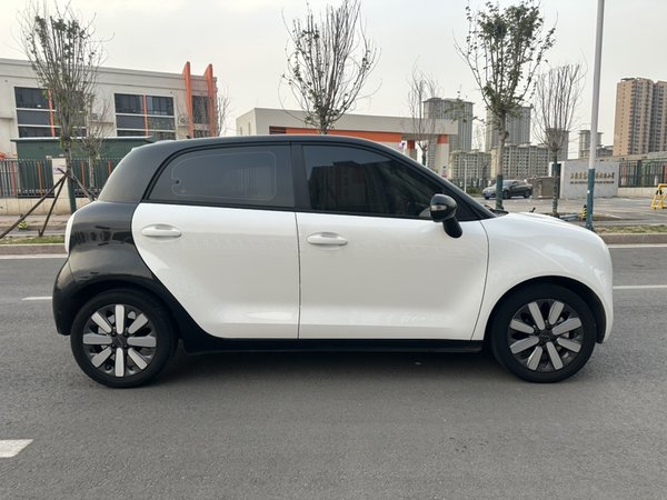 Euler Black Cat 2020, 32200 км, за 38100 CNY