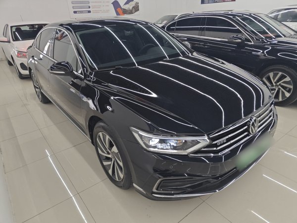 Volkswagen Magotan GTE Plug-in Hybrid 2021, 610000 км, за 137500 CNY