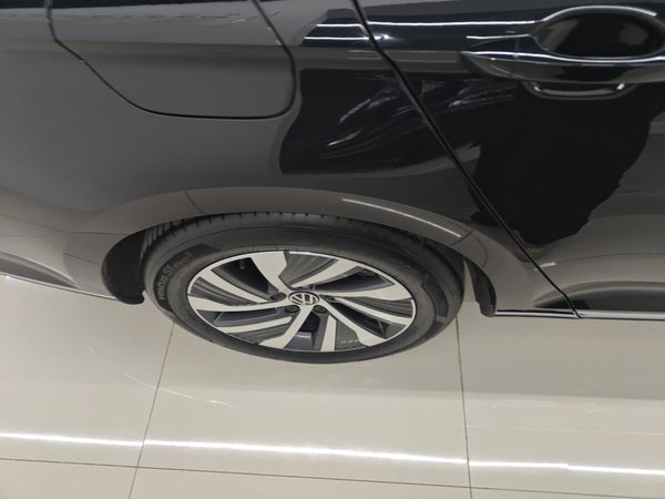 Volkswagen Magotan GTE Plug-in Hybrid 2021, 610000 км, за 137500 CNY - фото 11