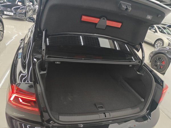 Volkswagen Magotan GTE Plug-in Hybrid 2021, 610000 км, за 137500 CNY - фото 23