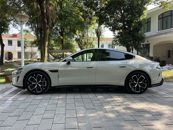 Xiaomi SU7 2024, 19700 км, за 199700 CNY