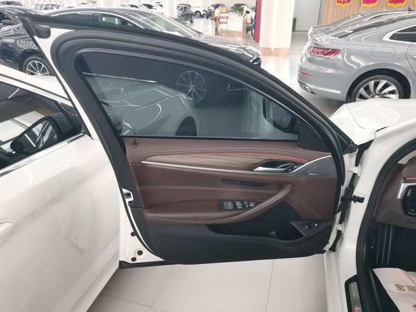 BMW 5 серии 2020, 82700 км, за 166800 CNY - фото 27