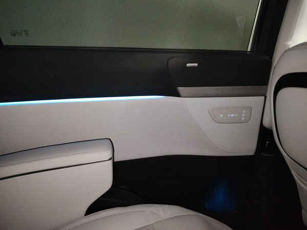 XPeng X9 2024, 46600 км, за 251700 CNY - фото 28