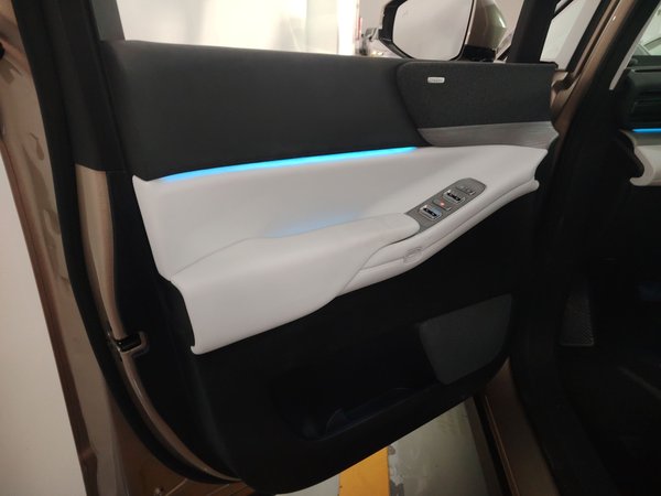 XPeng X9 2024, 46600 км, за 251700 CNY - фото 27