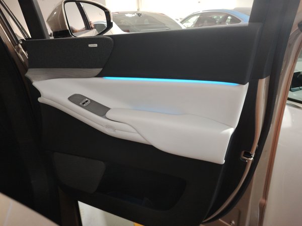 XPeng X9 2024, 46600 км, за 251700 CNY - фото 25