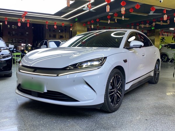 BYD Qin L 2025 EV 545 км Отличный тип