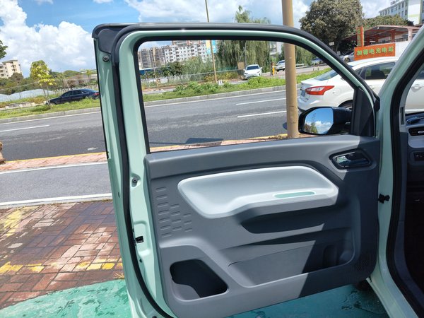 Wuling Hongguang MINIEV 2021, 29200 км, за 18800 CNY - фото 18