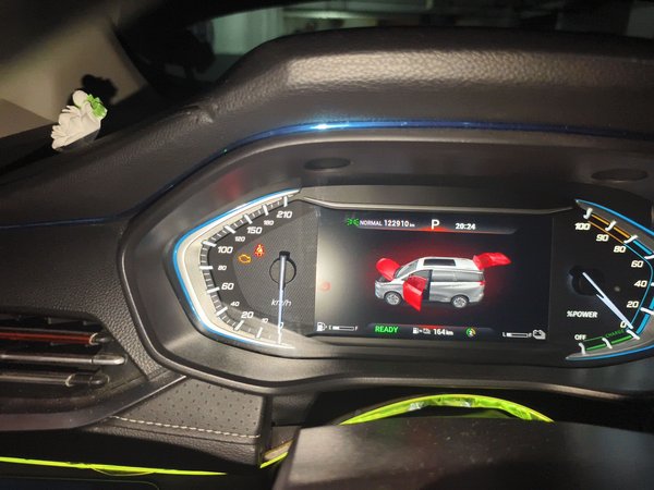 SAIC Maxus EUNIQ 5, 122900 км, за 54300 CNY - фото 12