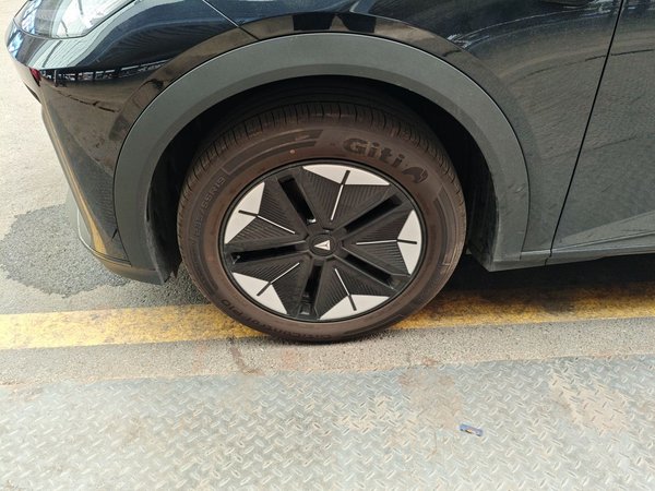 Deepal S07 2024, 380000 км, за 114900 CNY - фото 9