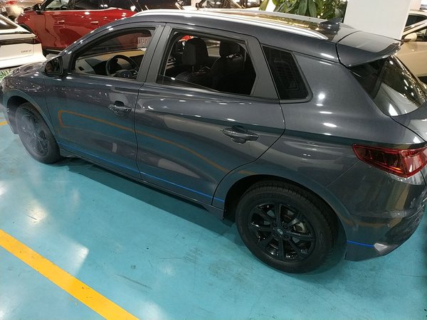 BYD E2 2019, 96600 км, за 37300 CNY