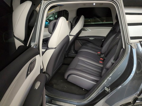 Zhiji LS7 2023, 27000 км, за 160200 CNY - фото 21