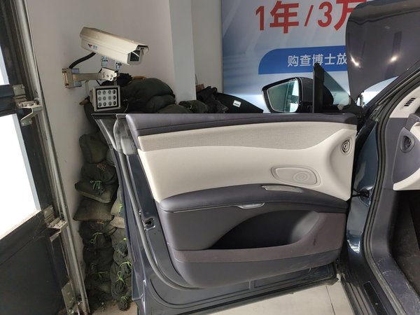 Zhiji LS7 2023, 27000 км, за 160200 CNY - фото 27