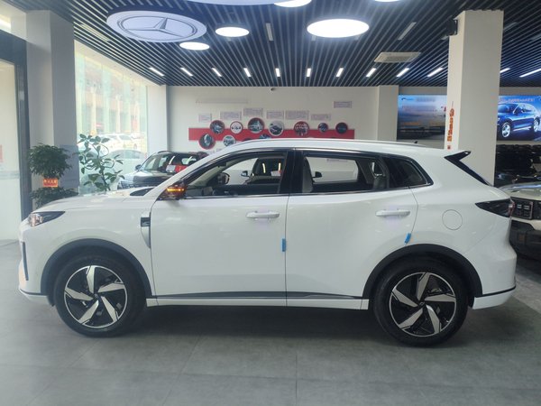 Changan Qiyuan Q05, 4000 км, за 75000 CNY