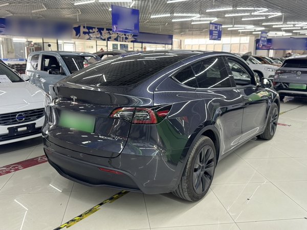 Tesla Model Y 2024, 16800 км, за 188400 CNY - фото 8