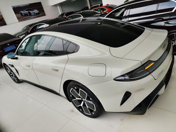 Xiaomi SU7 2024, 48100 км, за 190800 CNY