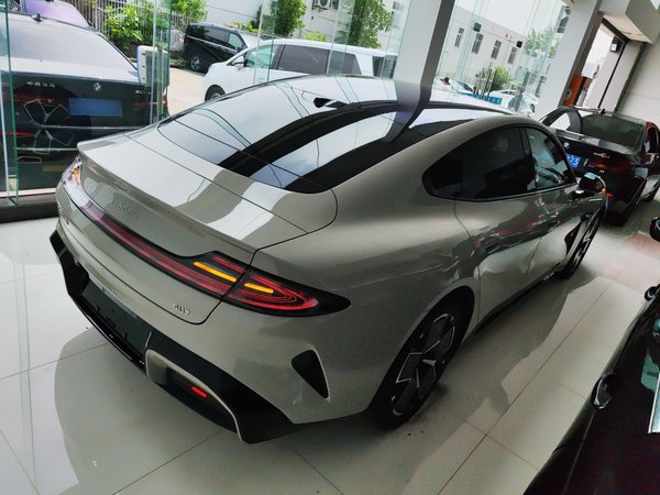 Xiaomi SU7 2024, 48100 км, за 190800 CNY - фото 7