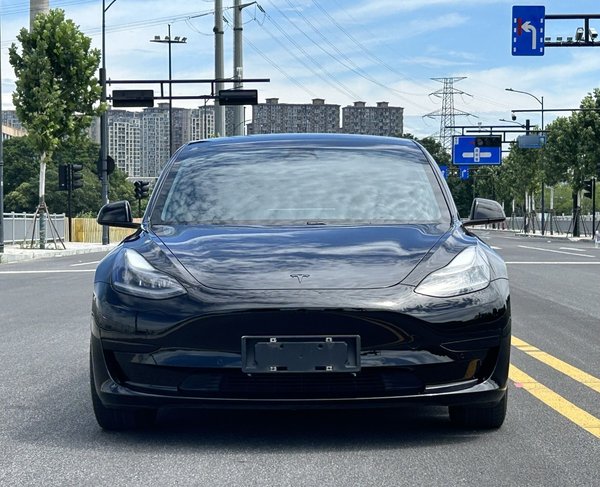 Tesla Model 3 2021, 105800 км, за 105700 CNY