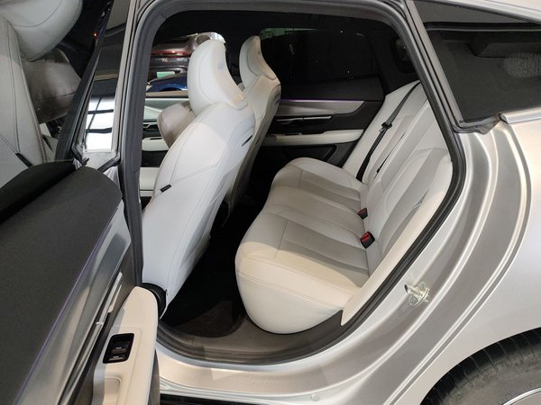 XPeng P7 2023, 47000 км, за 128900 CNY - фото 21