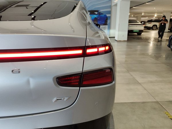 XPeng P7 2023, 47000 км, за 128900 CNY - фото 8