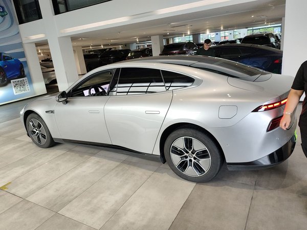 XPeng P7 2023, 47000 км, за 128900 CNY