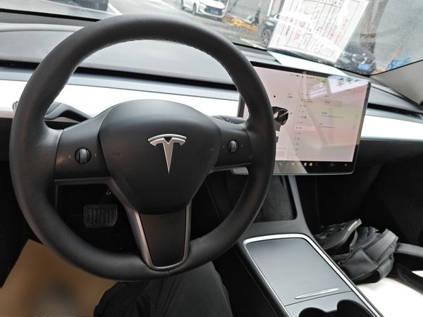 Tesla Model Y 2021, 90000 км, за 136200 CNY - фото 14