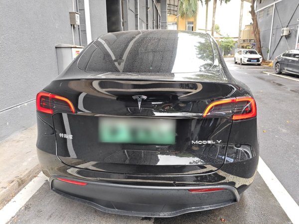 Tesla Model Y 2021, 90000 км, за 136200 CNY - фото 6