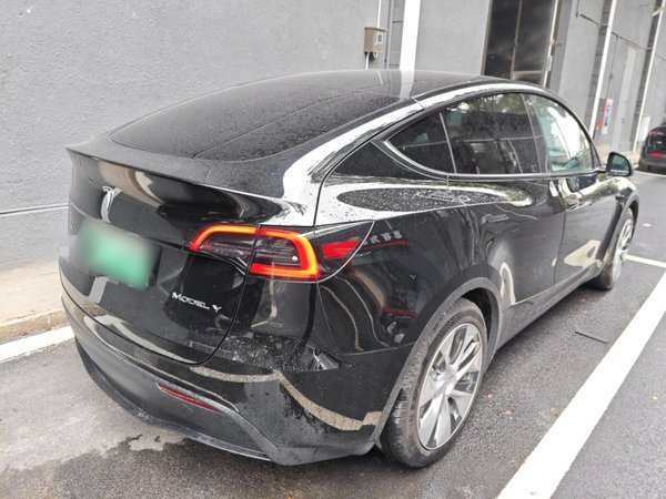 Tesla Model Y 2021, 90000 км, за 136200 CNY - фото 7