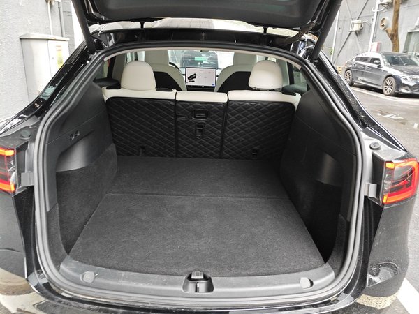 Tesla Model Y 2021, 90000 км, за 136200 CNY - фото 23