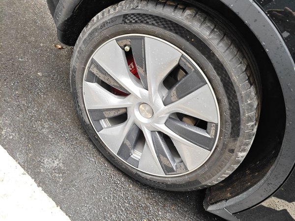 Tesla Model Y 2021, 90000 км, за 136200 CNY - фото 11