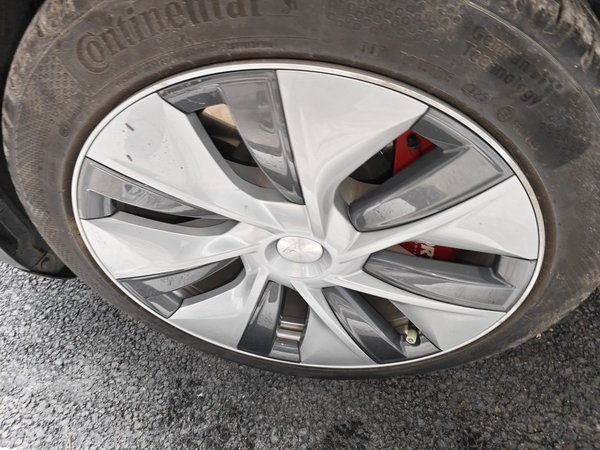 Tesla Model Y 2021, 90000 км, за 136200 CNY - фото 9