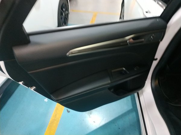 Ford Mondeo 2019, 73100 км, за 63600 CNY - фото 28