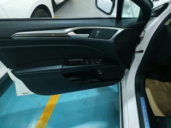 Ford Mondeo 2019, 73100 км, за 63600 CNY - фото 27