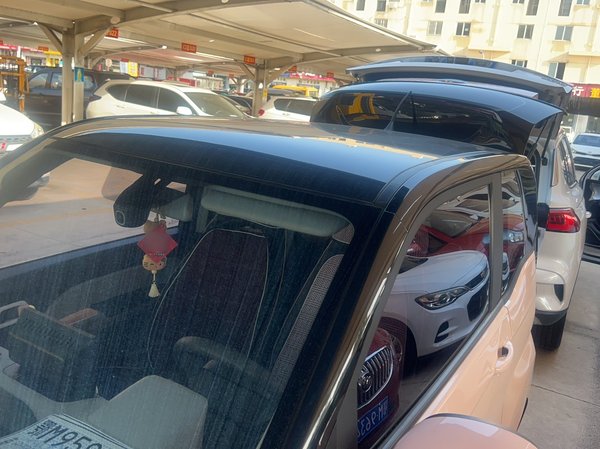 Молочный коктейль Chery New Energy QQ Ice Cream 2022 120 км литий-железо-фосфатный, 2022 года