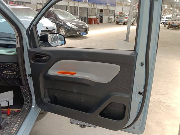 Wuling Hongguang MINIEV 2022, 39400 км, за 13400 CNY - фото 17