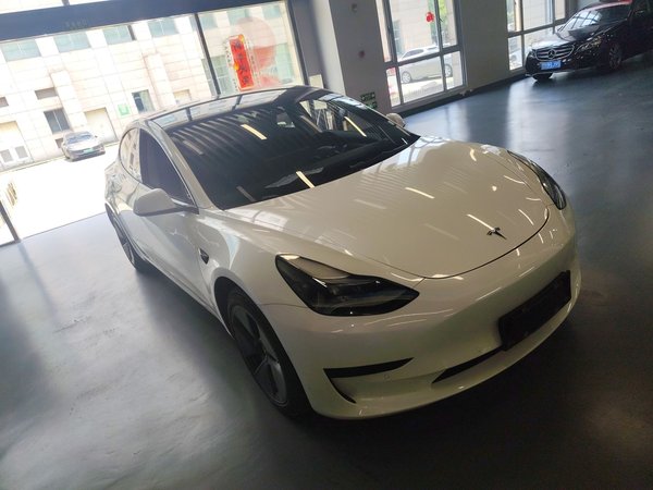 Tesla Model 3 2021, 95300 км, за 111300 CNY