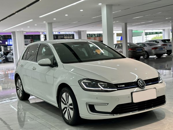 Volkswagen Golf 2018, 20600 км, за 60100 CNY - фото 4
