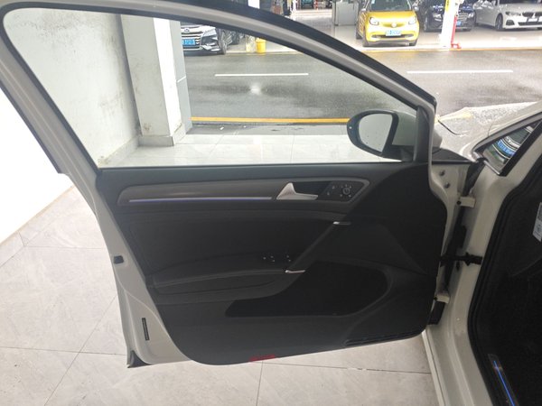 Volkswagen Golf 2018, 20600 км, за 60100 CNY - фото 27