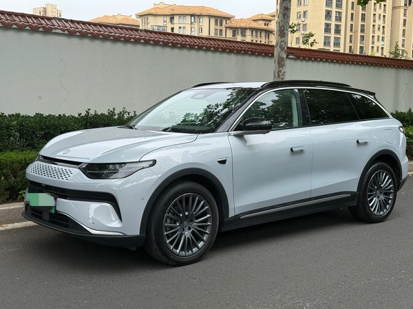 Автомобиль с нулевым пробегом C11 2023 с увеличенным пробегом 300 smart edition