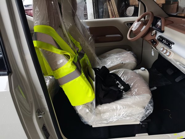 Wuling Hongguang MINIEV 2024, 200 км, за 31300 CNY - фото 24