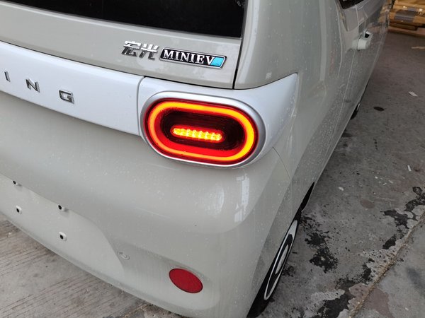 Wuling Hongguang MINIEV 2024, 200 км, за 31300 CNY - фото 8