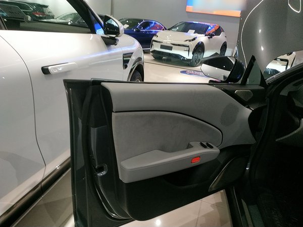 Zeekr 007 2024, 28800 км, за 147900 CNY - фото 27