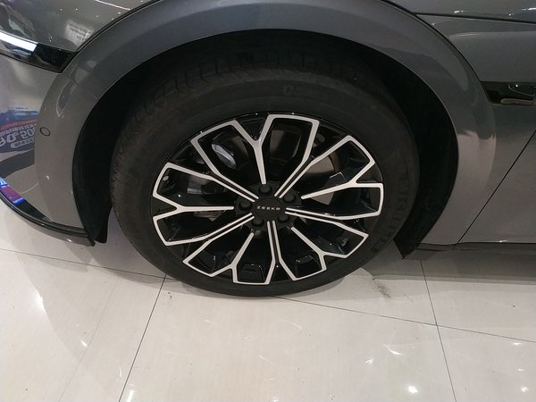 Zeekr 007 2024, 28800 км, за 147900 CNY - фото 9