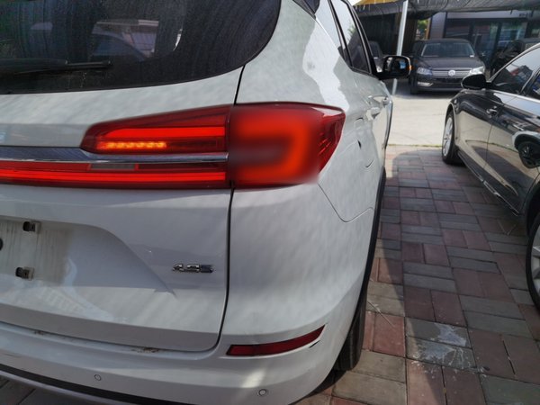 BYD Han 2018, 93900 км, за 42800 CNY - фото 8