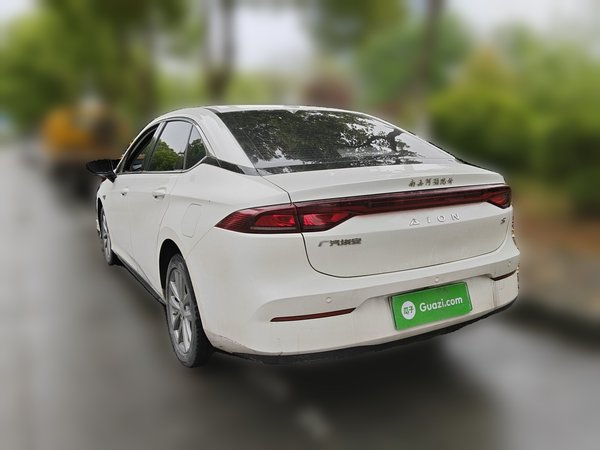 AION S 2023, 153500 км, за 10337 USD