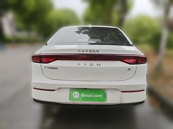 AION S 2023, 153500 км, за 10337 USD