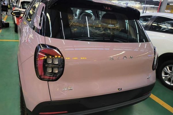 AION UT 2025, 100 км, за 11202 USD
